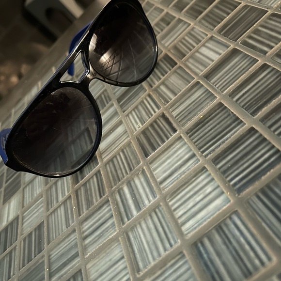 Michael Kors Sunglasses - Picture 2 of 4